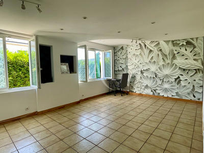 Maison - 97 m² - 5 pièces