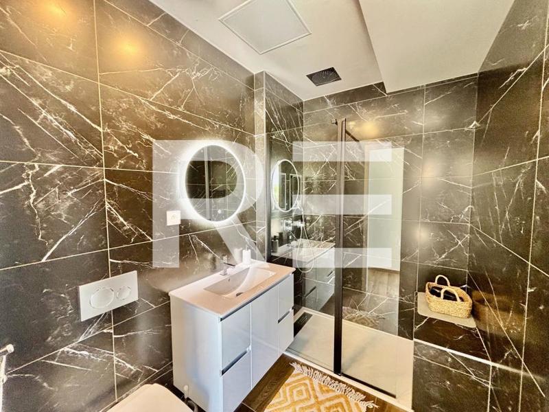 Maison d'architecte - 230 m² - 8 pièces