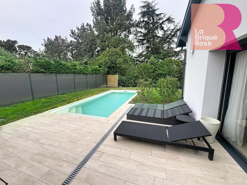 Maison - 140 m² - 6 pièces