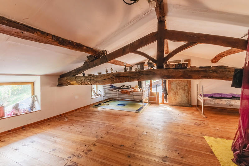 Maison - 275 m² - 8 pièces