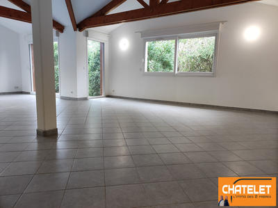 Maison - 121 m² - 5 pièces