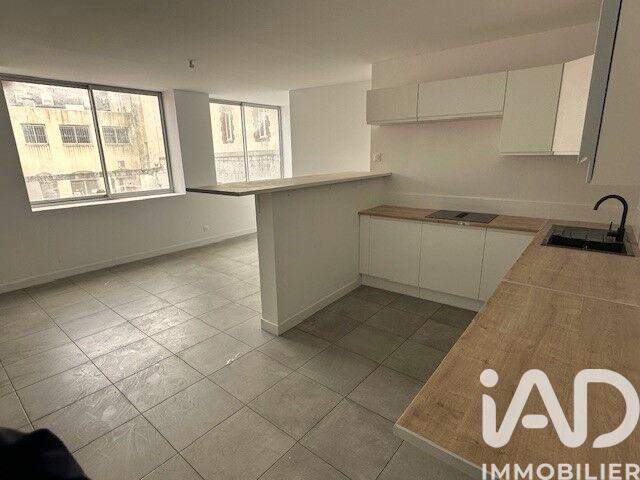 Appartement - 90 m² - 4 pièces