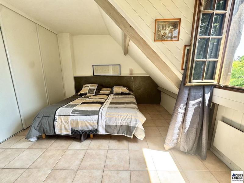 Maison traditionnelle - 123 m² - 7 pièces