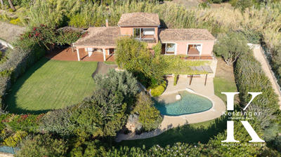 Villa - 256 m² - 6 pièces