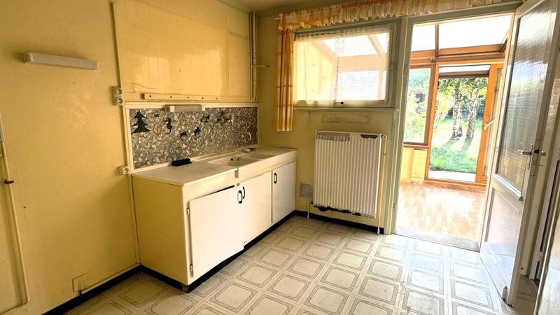 Maison - 99 m² - 5 pièces