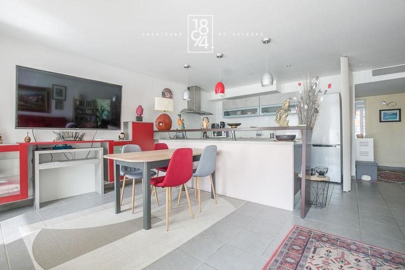 Appartement - 80 m² - 3 pièces