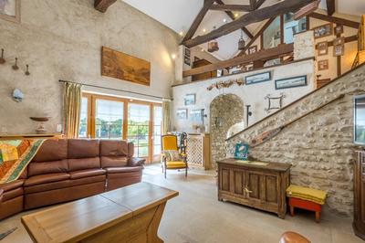 Maison - 180 m² - 8 pièces