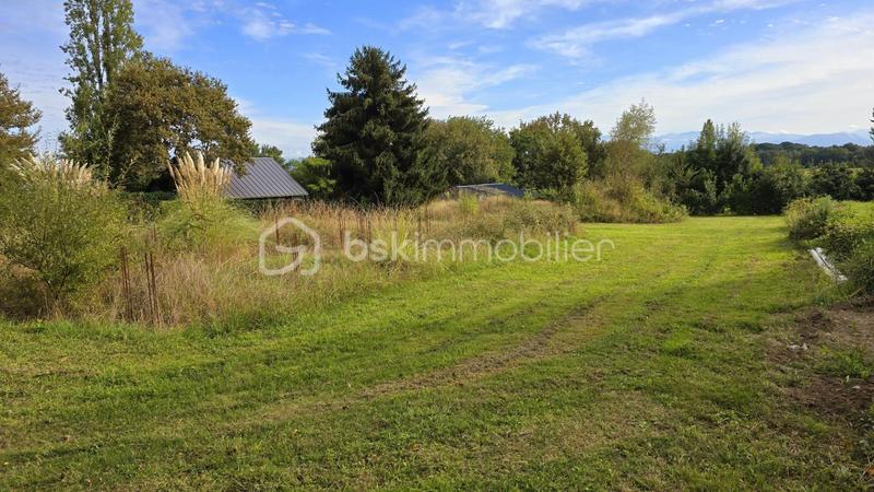 Terrain - 2 100 m²