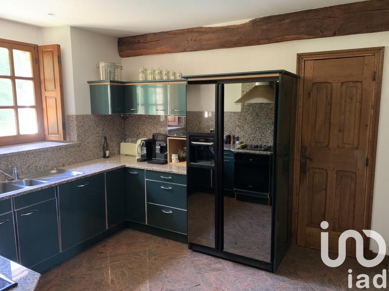 Maison - 260 m² - 10 pièces