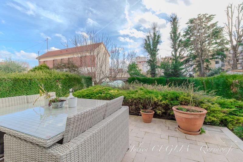 Maison - 291 m² - 11 pièces