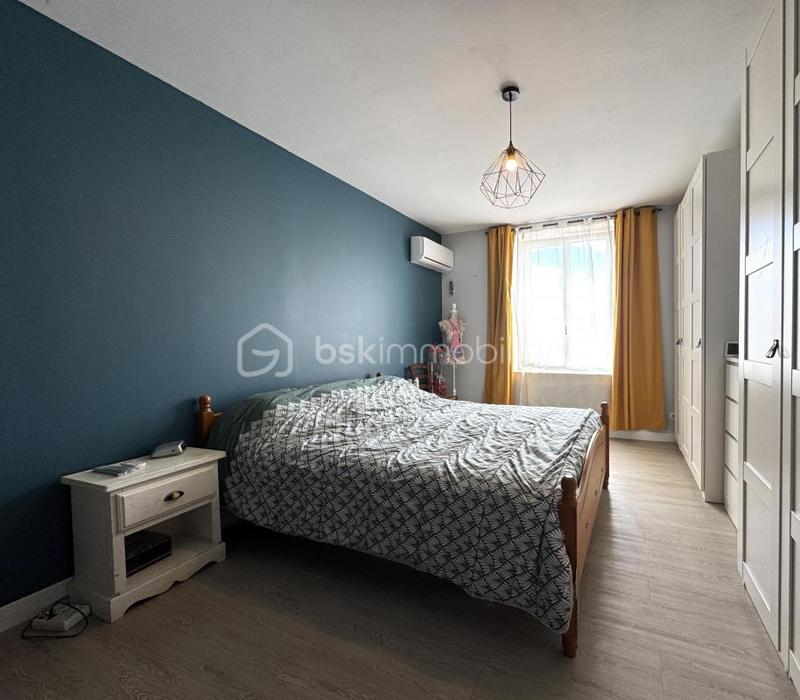 Corps de ferme - 200 m² - 8 pièces