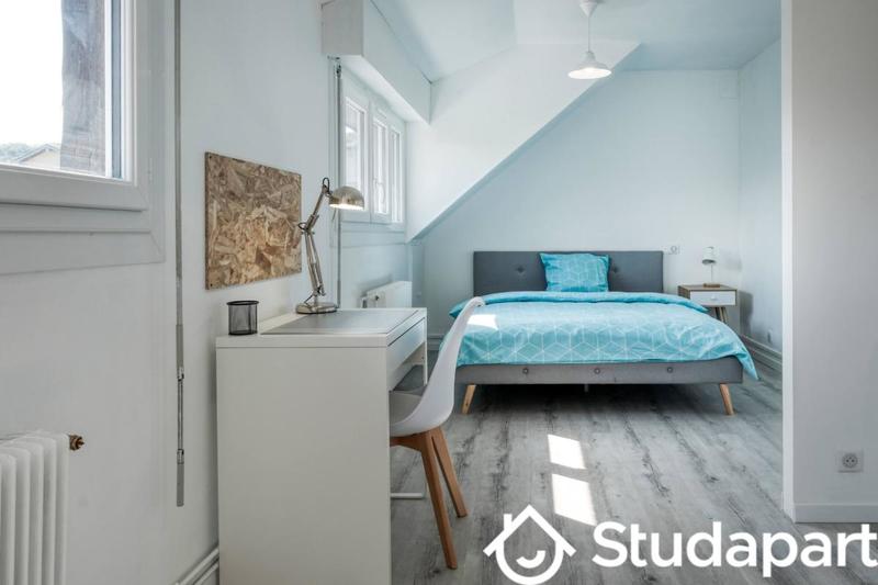 Chambre - 15 m² - 1 pièce