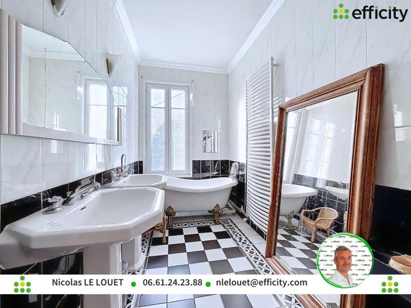 Maison - 171 m² - 8 pièces