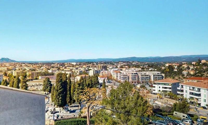 Appartement - 83 m² - 4 pièces