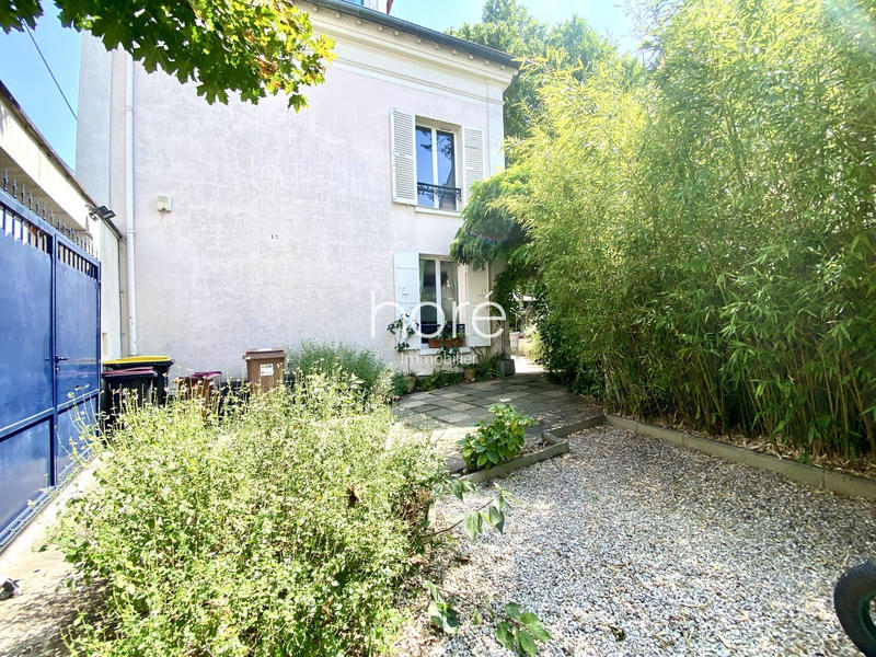 Maison - 200 m² - 8 pièces