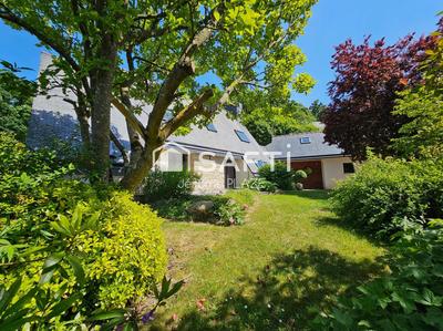 Maison - 175 m² - 8 pièces