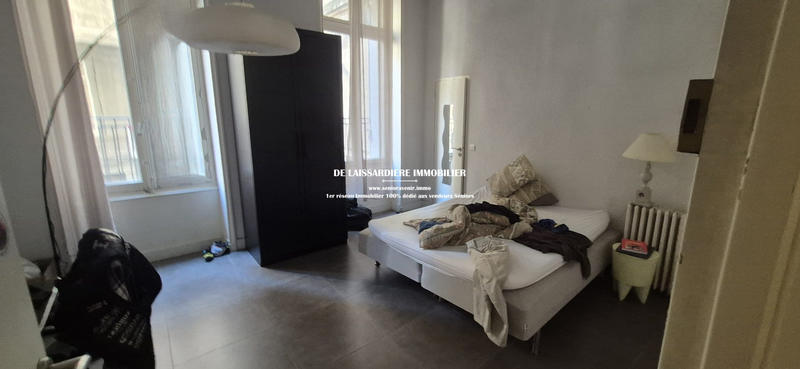 Appartement - 236 m² - 9 pièces