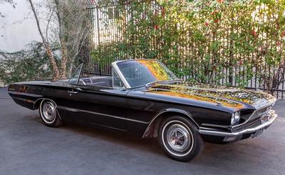 Ford Thunderbird V8
