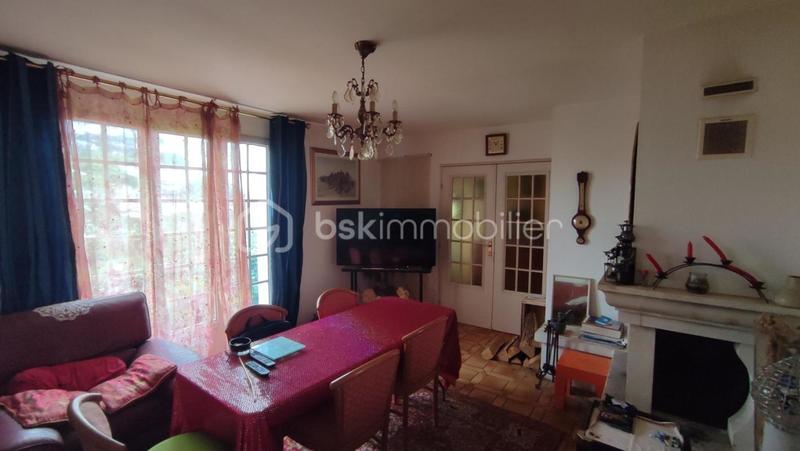 Propriété - 134 m² - 8 pièces