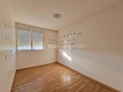 Appartement - 82 m² - 4 pièces