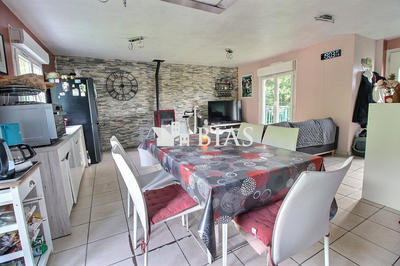 Maison - 90 m² - 5 pièces