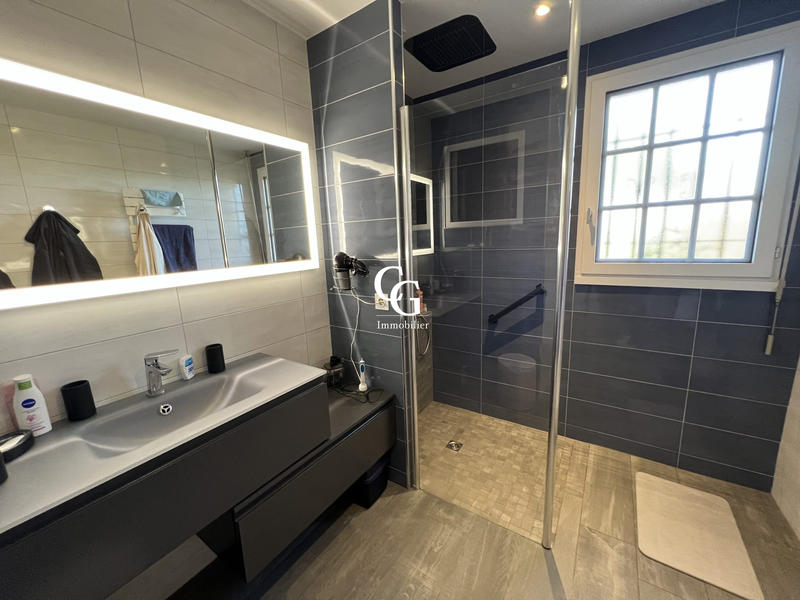 Maison - 142 m² - 5 pièces