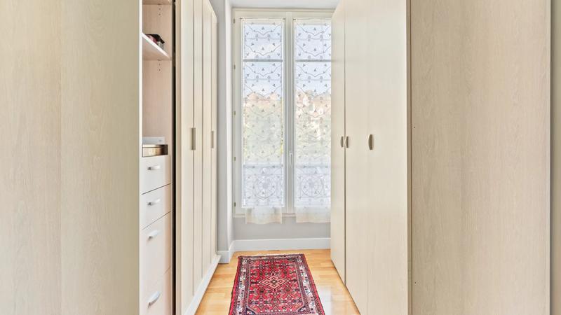 Villa - 300 m² - 10 pièces