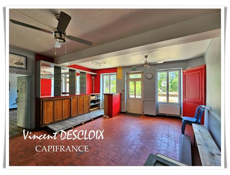 Maison de village - 280 m² - 10 pièces