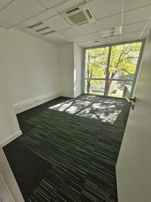 Bureau - 691 m²