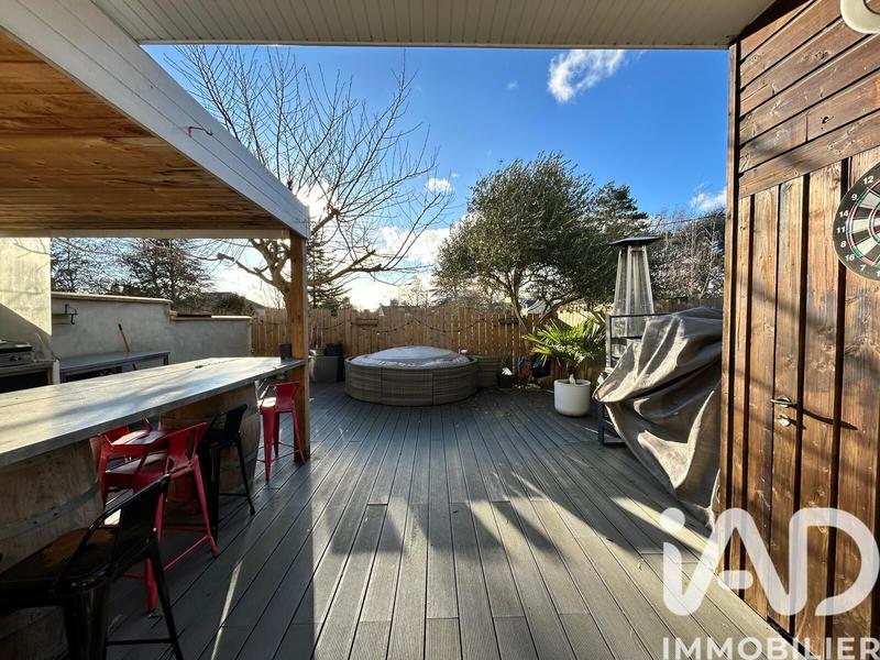 Maison - 160 m² - 8 pièces