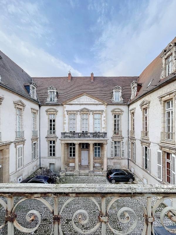 Appartement ancien - 250 m² - 7 pièces