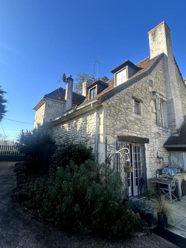 Maison - 233 m² - 6 pièces