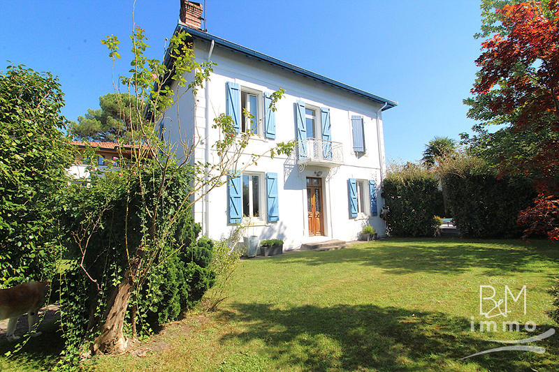 Maison - 140 m² - 5 pièces