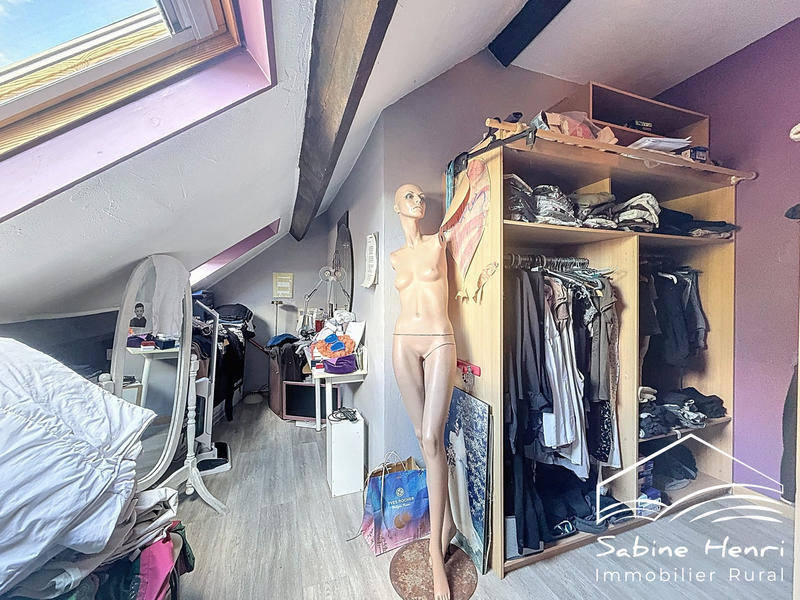 Maison - 235 m² - 10 pièces