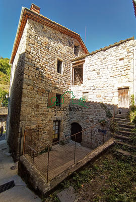 Maison de village - 95 m² - 5 pièces