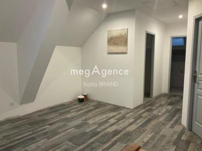 Maison - 147 m² - 5 pièces