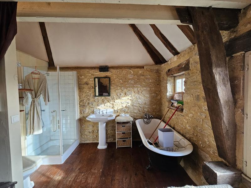 Maison traditionnelle - 240 m² - 7 pièces