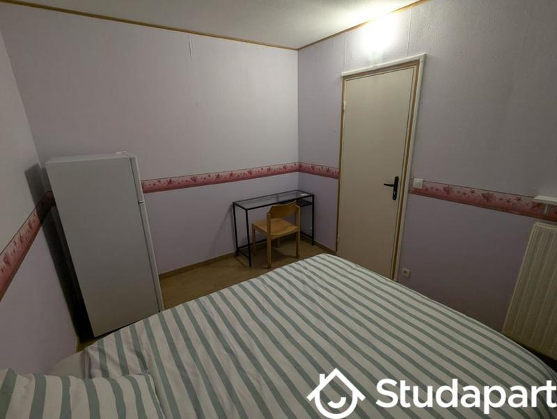 Chambre - 9 m² - 1 pièce