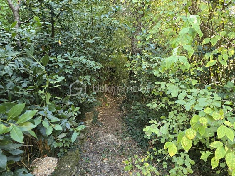 Propriété - 174 m² - 9 pièces