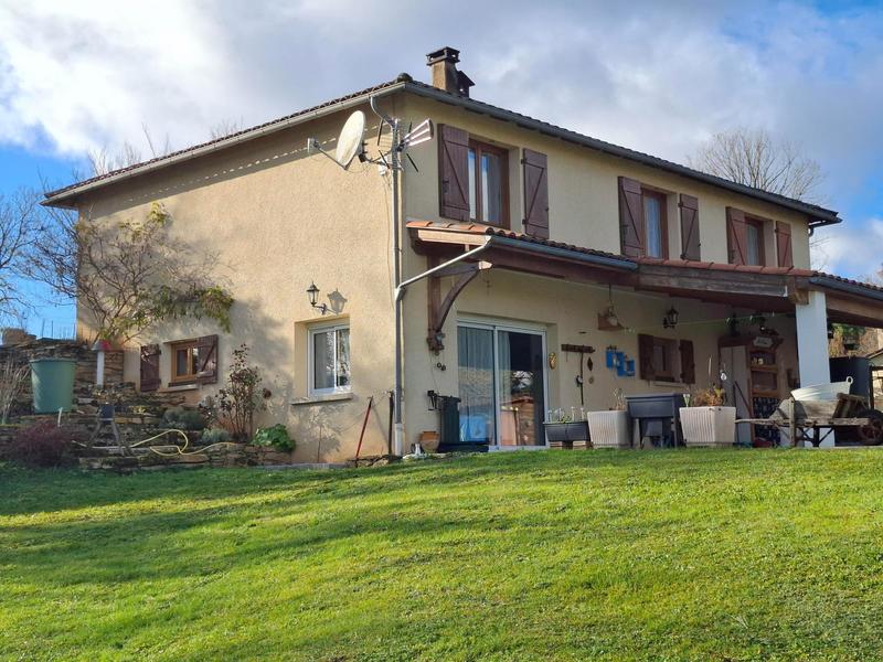 Maison - 184 m² - 7 pièces