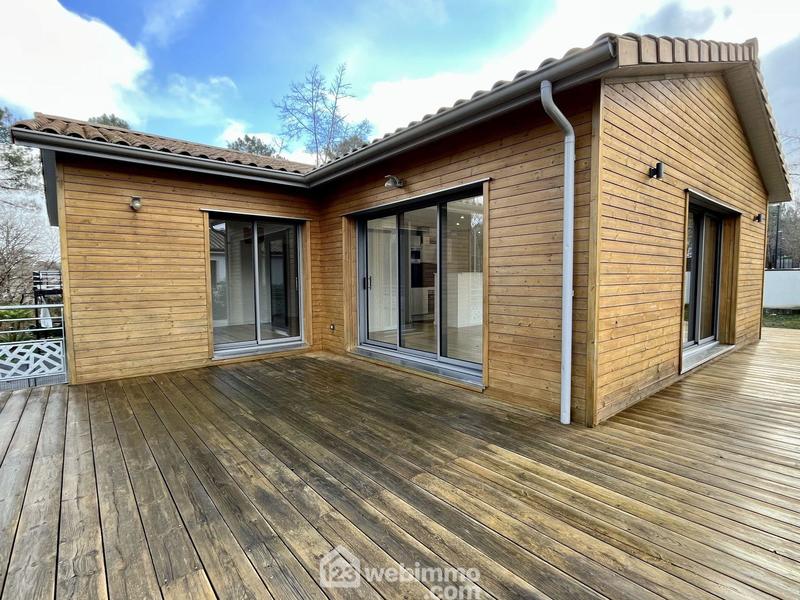 Maison - 98 m² - 4 pièces