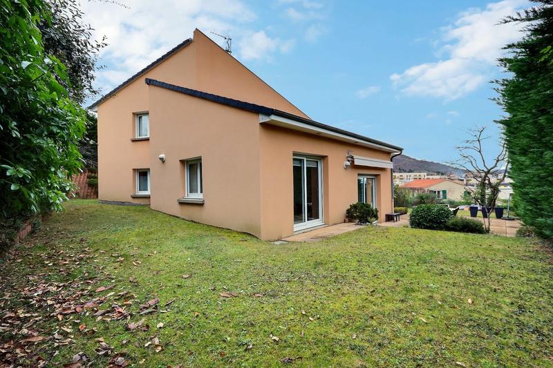 Villa - 160 m² - 6 pièces