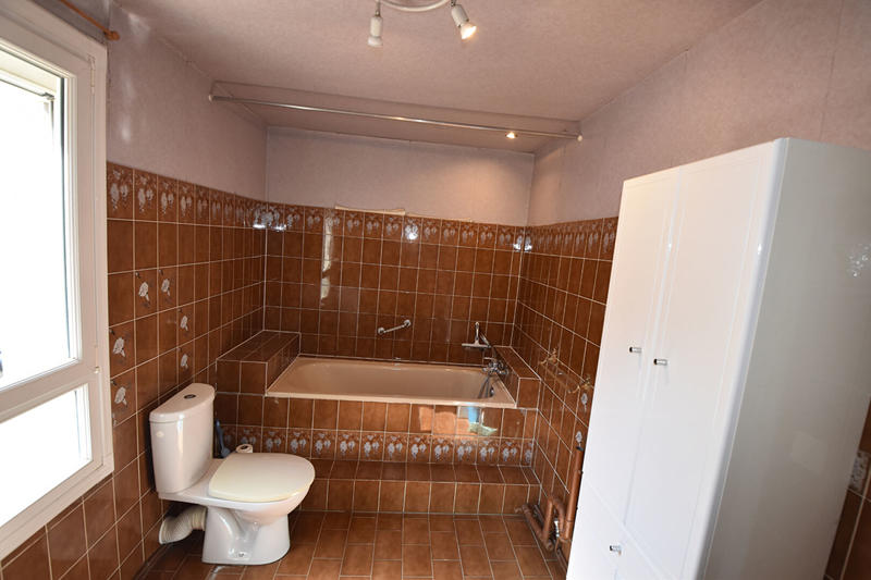 Maison - 140 m² - 7 pièces