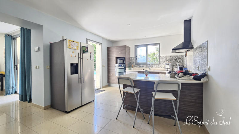 Maison - 162 m² - 8 pièces