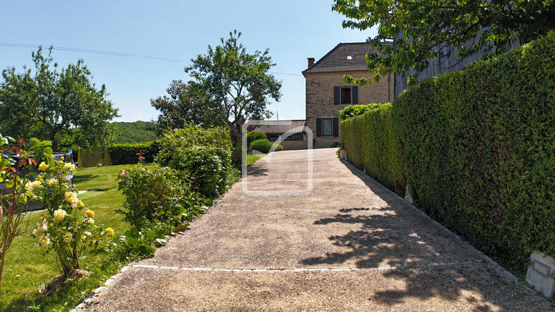 Maison - 199 m² - 10 pièces