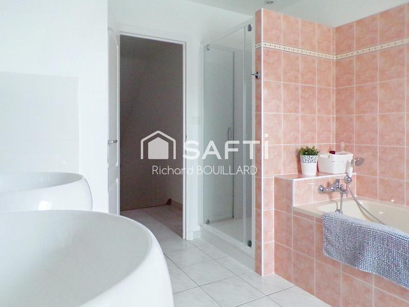 Villa - 180 m² - 8 pièces