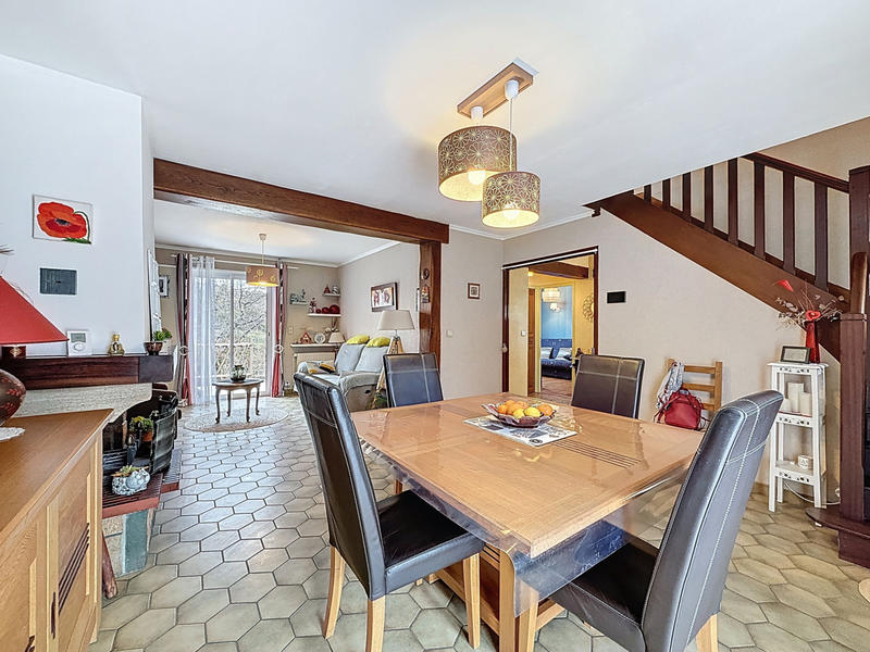 Maison - 110 m² - 6 pièces