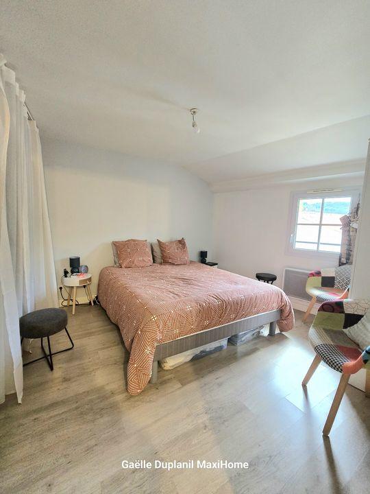 Maison - 75 m² - 5 pièces