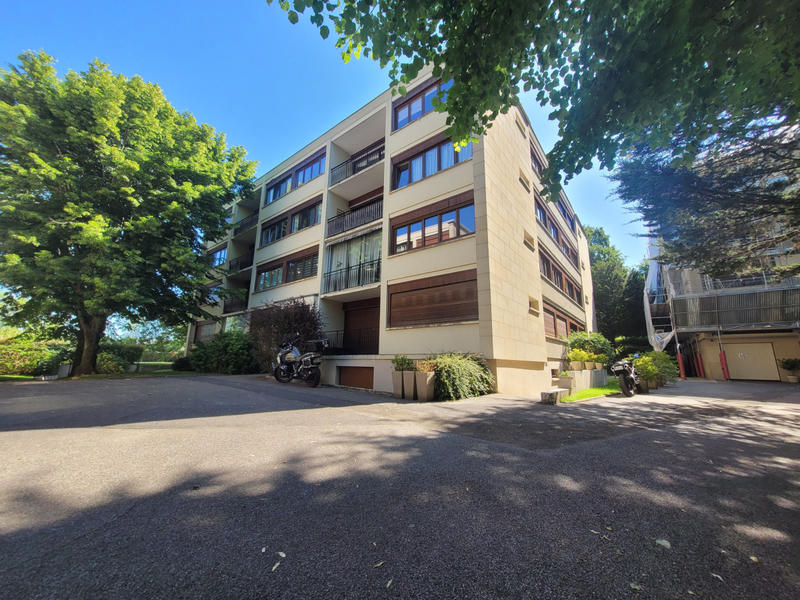 Appartement - 96 m² - 4 pièces