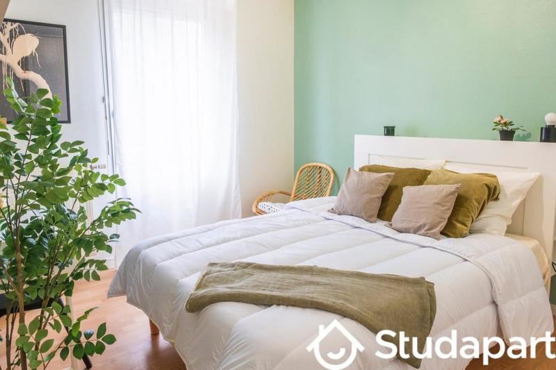 Chambre - 9 m² - 1 pièce